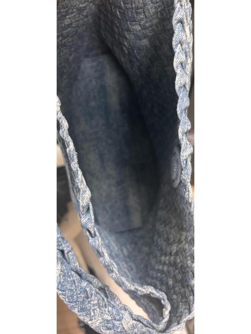 Bohemian Large Bag Features a Distinctive Woven Denim Texture. - Picture 5 of 6